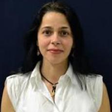 Profa. Juliana Bueno-Soller